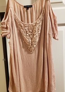 Light pink cold shoulder top 26/28